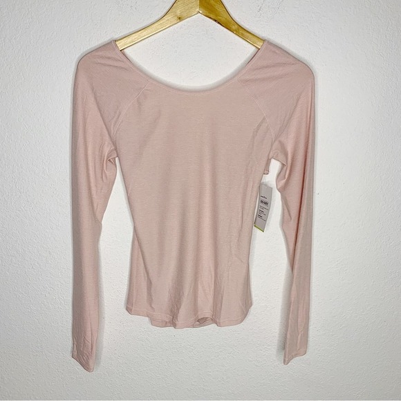 NWT Old Navy Active Criss-Cross Mesh Back Long Sleeve Top Abalone Pink Size XL - Picture 1 of 6